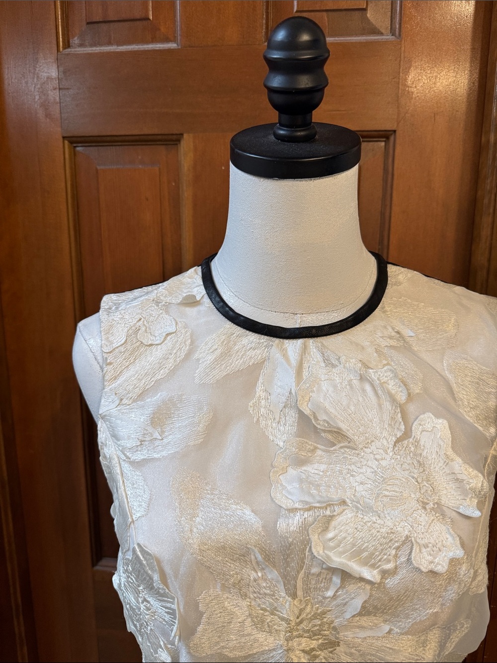 ERDEM White Floral Appliqué Sheath Dress with Black Trim Size 4 - Picture 9 of 9